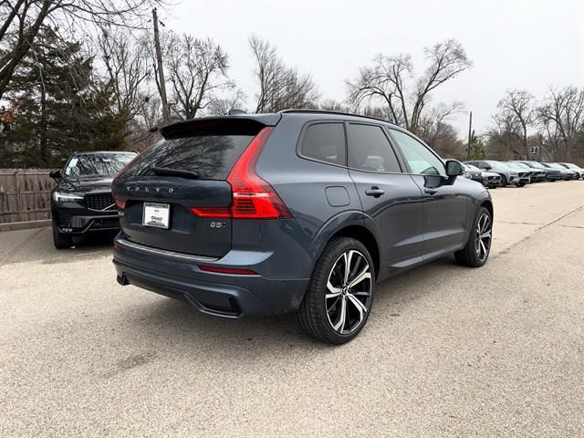 2022 Volvo XC60 R-Design