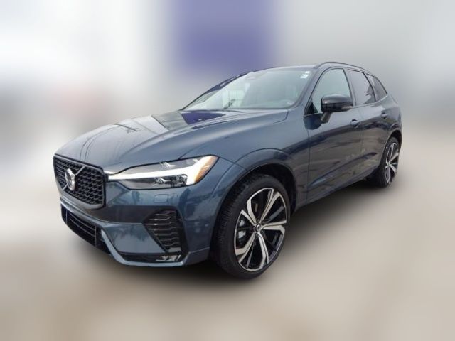 2022 Volvo XC60 R-Design