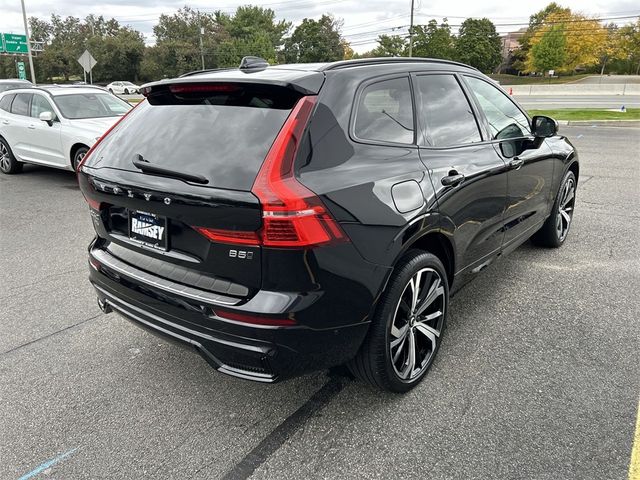 2022 Volvo XC60 R-Design