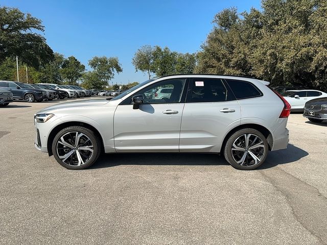 2022 Volvo XC60 R-Design