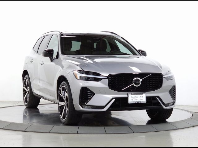 2022 Volvo XC60 R-Design