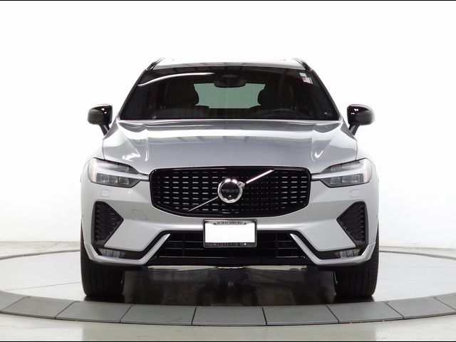 2022 Volvo XC60 R-Design