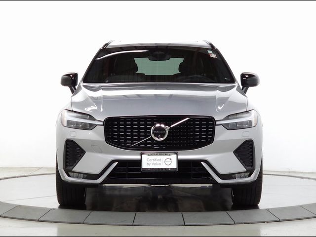 2022 Volvo XC60 R-Design