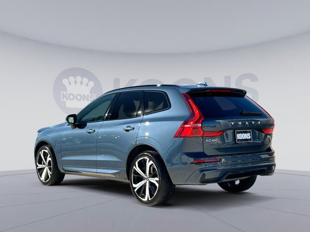 2022 Volvo XC60 R-Design