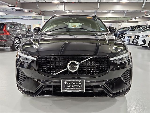 2022 Volvo XC60 R-Design