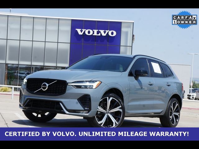 2022 Volvo XC60 R-Design