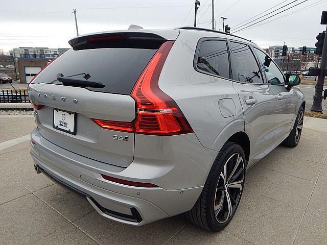 2022 Volvo XC60 R-Design