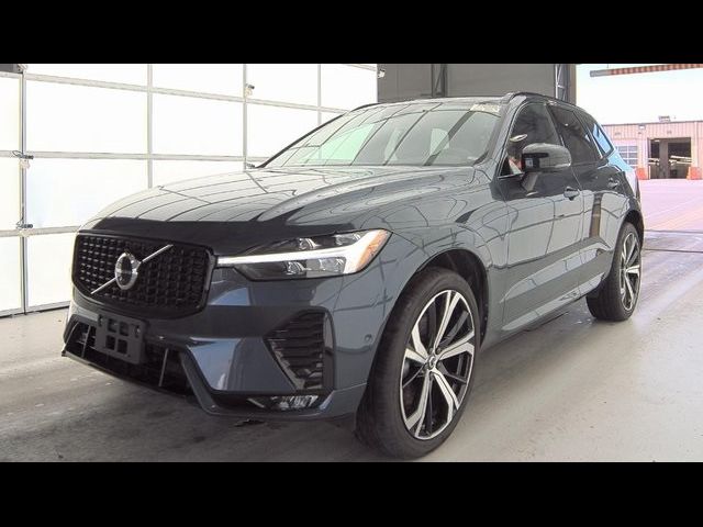 2022 Volvo XC60 R-Design