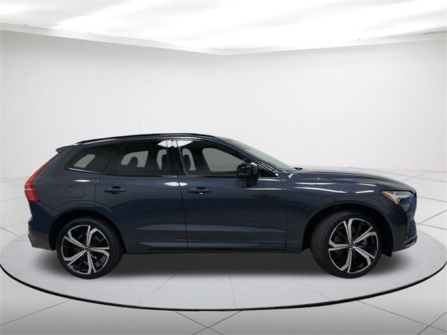 2022 Volvo XC60 R-Design