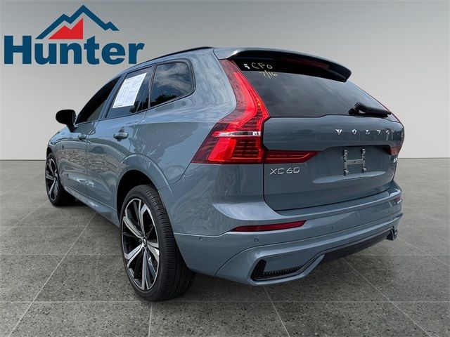 2022 Volvo XC60 R-Design