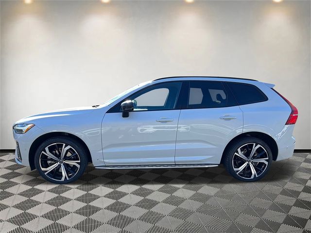 2022 Volvo XC60 R-Design