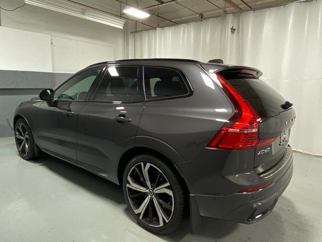 2022 Volvo XC60 R-Design