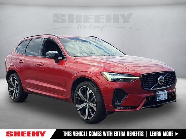 2022 Volvo XC60 R-Design