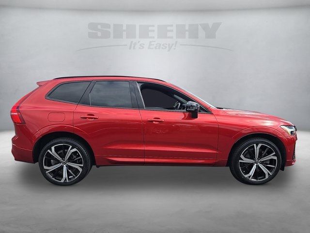 2022 Volvo XC60 R-Design