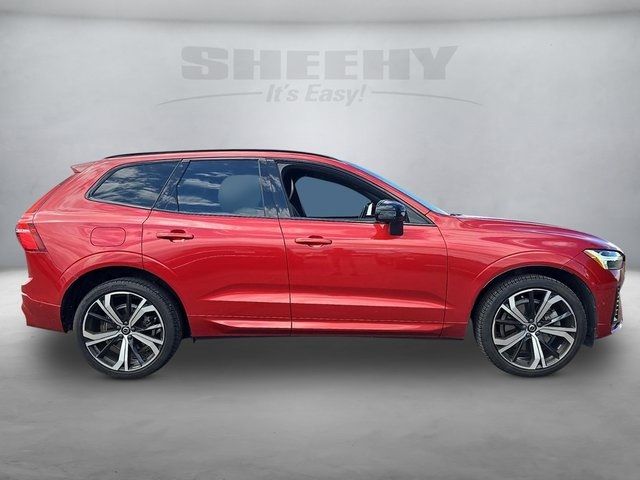 2022 Volvo XC60 R-Design