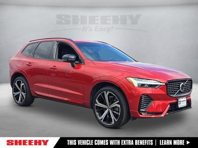 2022 Volvo XC60 R-Design