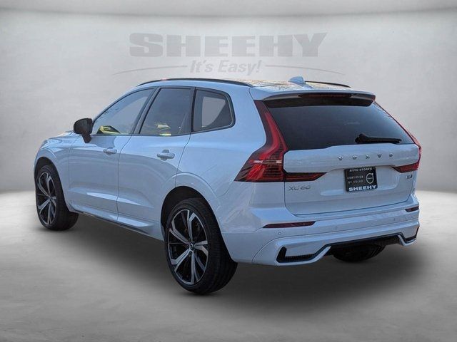 2022 Volvo XC60 R-Design