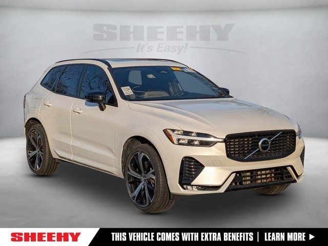 2022 Volvo XC60 R-Design