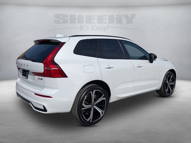 2022 Volvo XC60 R-Design