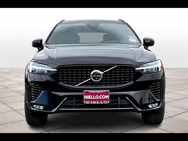 2022 Volvo XC60 R-Design