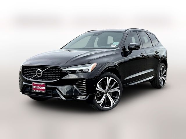 2022 Volvo XC60 R-Design