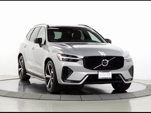 2022 Volvo XC60 R-Design