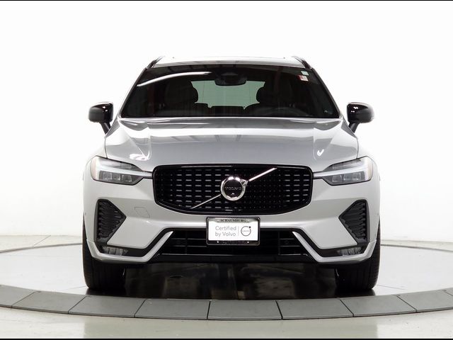 2022 Volvo XC60 R-Design