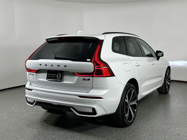 2022 Volvo XC60 R-Design