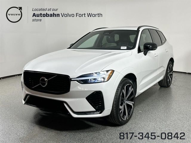 2022 Volvo XC60 R-Design