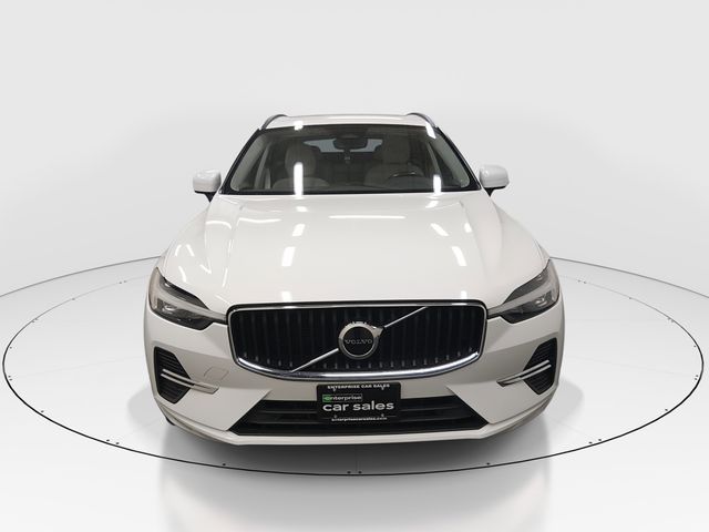 2022 Volvo XC60 Momentum
