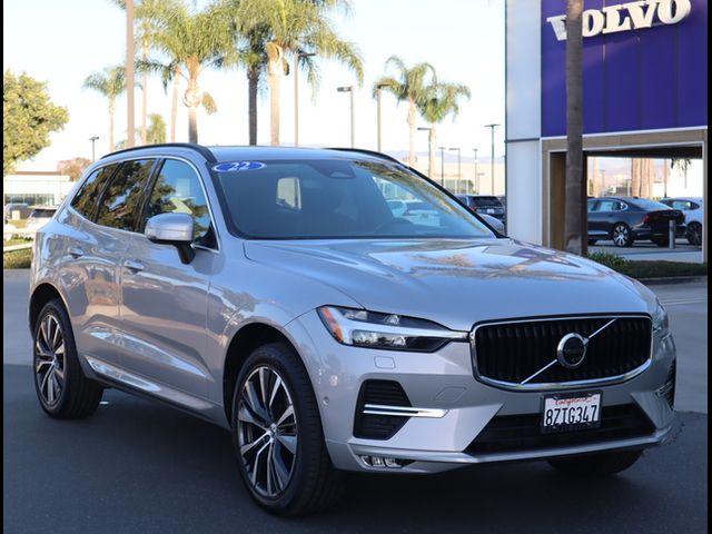 2022 Volvo XC60 Momentum