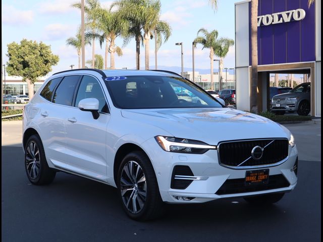 2022 Volvo XC60 Momentum