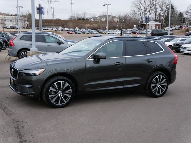 2022 Volvo XC60 Momentum