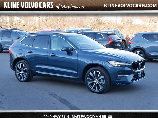 2022 Volvo XC60 Momentum