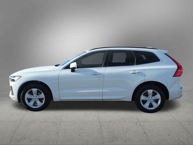 2022 Volvo XC60 Momentum