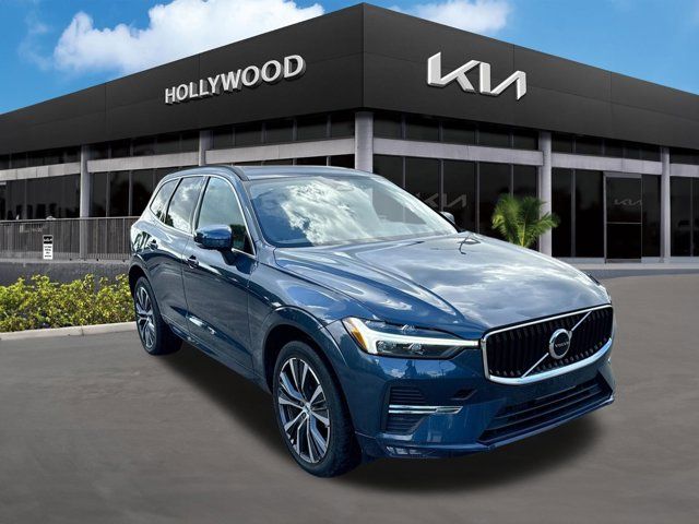 2022 Volvo XC60 Momentum