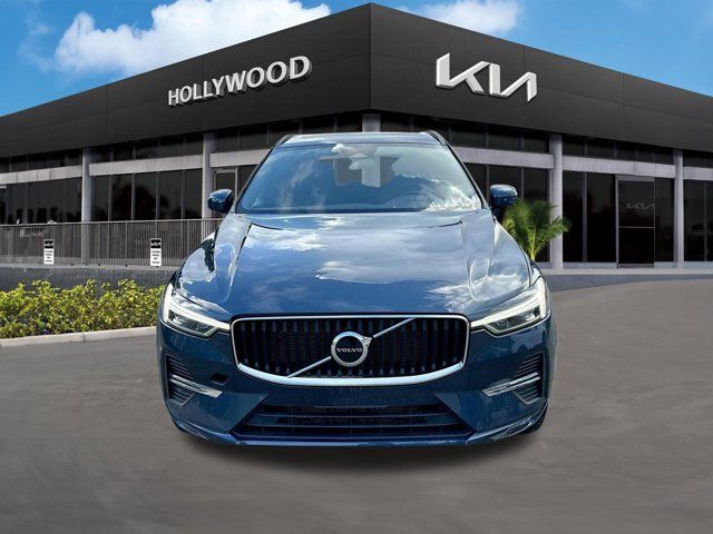 2022 Volvo XC60 Momentum