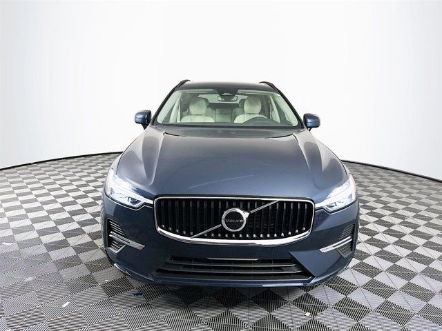 2022 Volvo XC60 Momentum