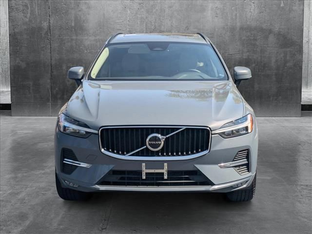 2022 Volvo XC60 Momentum