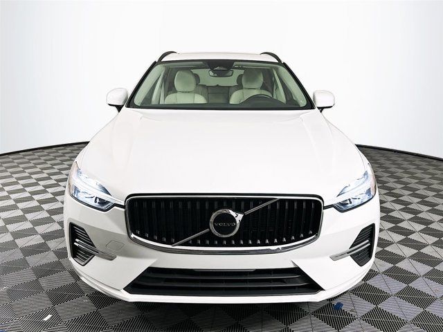 2022 Volvo XC60 Momentum