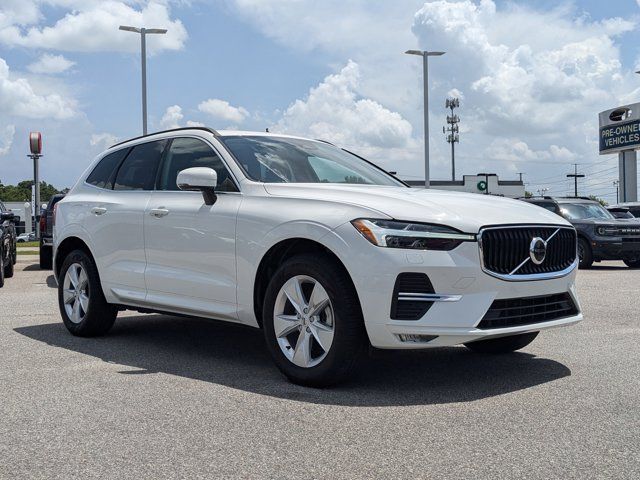 2022 Volvo XC60 Momentum