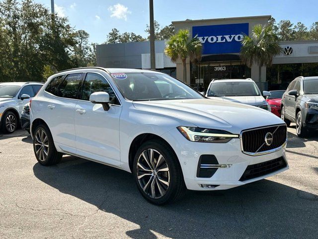 2022 Volvo XC60 Momentum