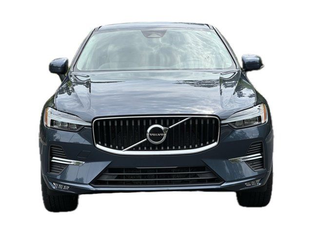 2022 Volvo XC60 Momentum