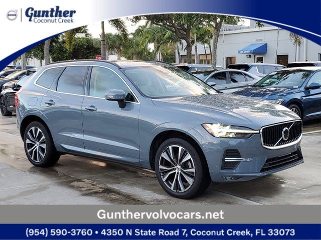 2022 Volvo XC60 Momentum