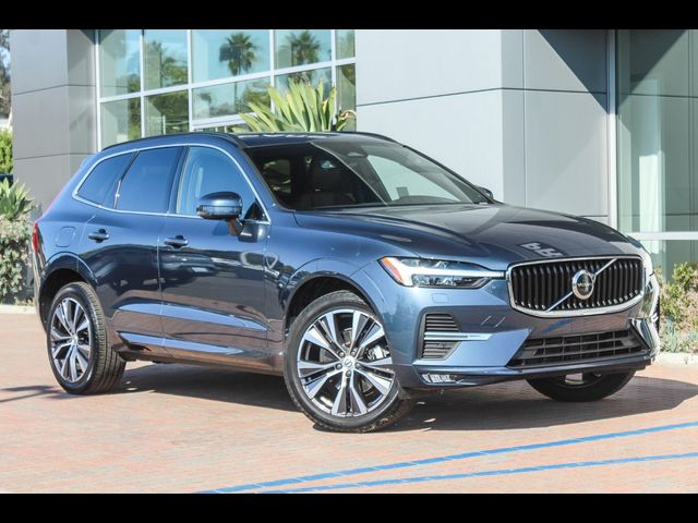 2022 Volvo XC60 Momentum