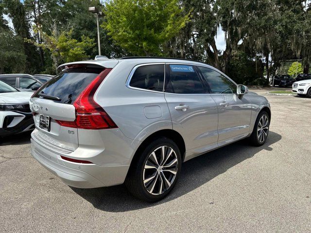 2022 Volvo XC60 Momentum