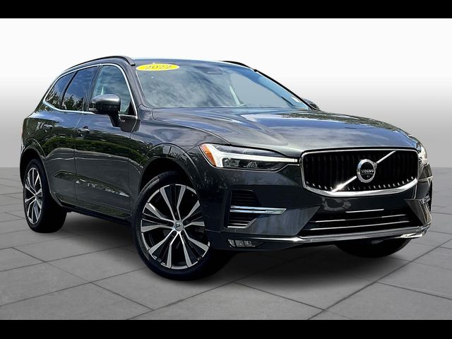 2022 Volvo XC60 Momentum