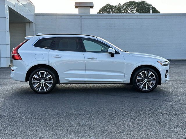 2022 Volvo XC60 Momentum