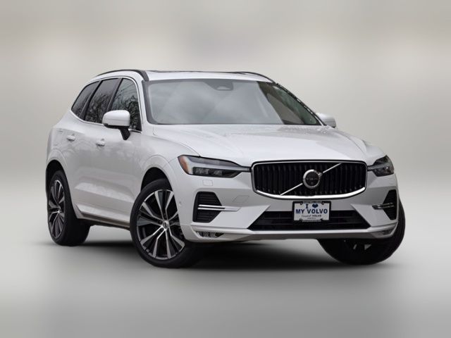 2022 Volvo XC60 Momentum