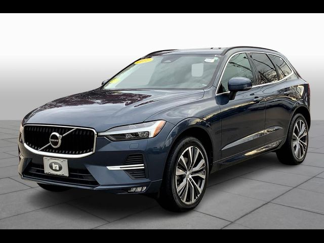 2022 Volvo XC60 Momentum